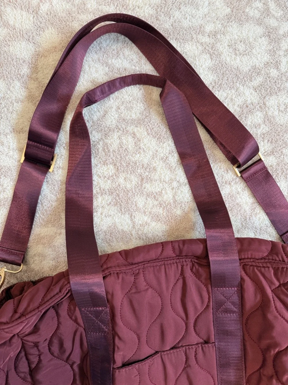 • NEW • Wantable • Quilted Tote Bag in Burgundy with shoulder strap & long strap - Picture 9 of 12